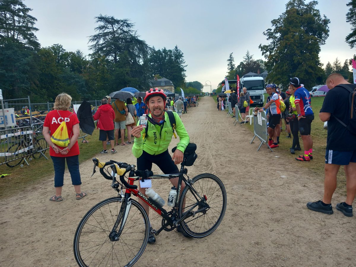 [2/2]. Non sans mal, mais je l'ai fait. Je n'ai jamais vécu quelque chose d'aussi difficile. Le #ParisBrestParis, c'est dingue, déroutant, hors norme, démentiel... C'est une aventure incroyable que j'ai vécue à fond en donnant tout ce que j'avais et ça a payé. #idoit #velo