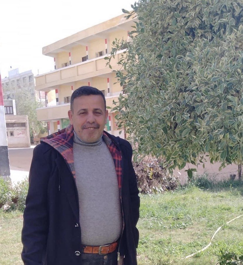 Aya_Eldeeeb's tweet photo. الذكرى السنوية الاولى مش مصدقه ان العمر جرى اوى كده بینا وفات على وفاتك سنه وانا قلبى لسه حاسس انك كنت معايا امبارح سيناريو يوم وفاتك بيتعاد فى دماغى بكل لحظه وكل ثانية كانه امبارح اللهم لا اعتراض على قضاءك يارب فضلا ادعوا لبابا بالرحمه ❤️‍🩹 https://t.co/mEzQu2NwAF