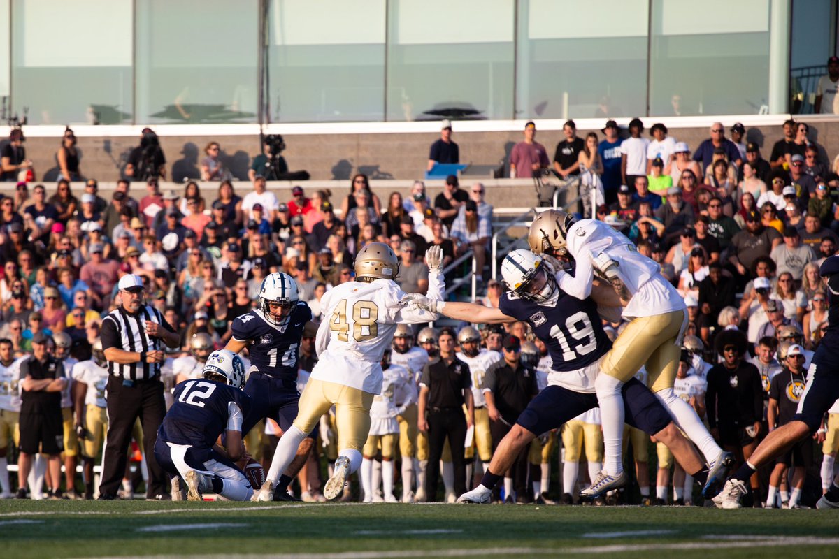 jakebrad77's tweet photo. @EWCATS @Edm_Huskies August 26 @CJFLnews #pjfc https://t.co/xS9uZ7P4Fe
