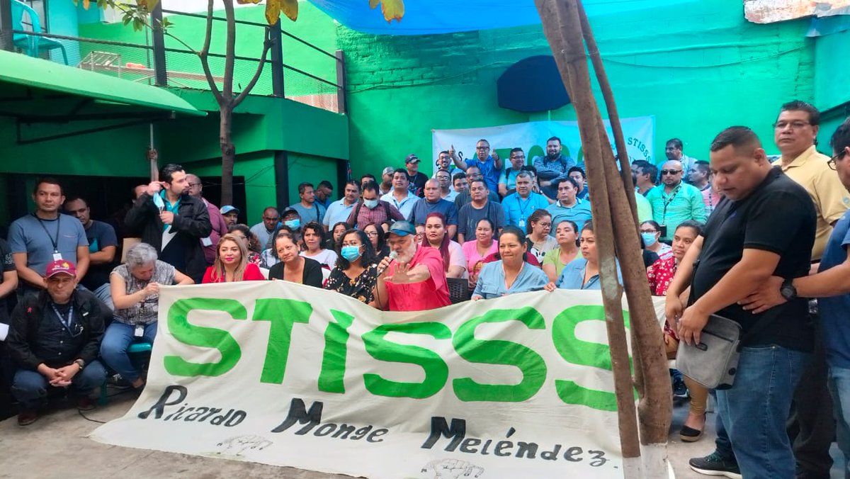 RicardoMonge32's tweet photo. 57 años de lucha por la clase trabajadora, no se borran con chelito, seguimos resistiendo contra la injusticia y la opresión ,resistamos compañeros, Dios siempre ve lo justo, cuando las batallas son justas Dios está presente, viva el glorioso @STISSS_ animo compañeros, saludos. https://t.co/o1T4auvFdo