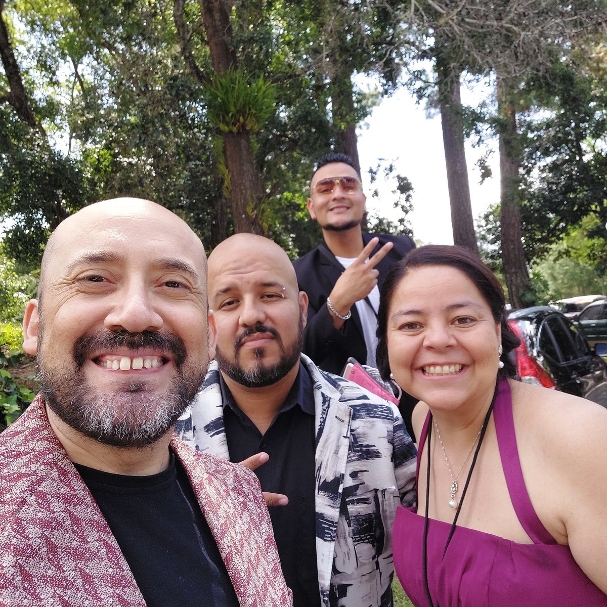 Ya se armo previo a la alfombra roja de <a href="/premiosestela/">PremiosEstela</a> #eventos #artistas #radio #guatemala 💯📷