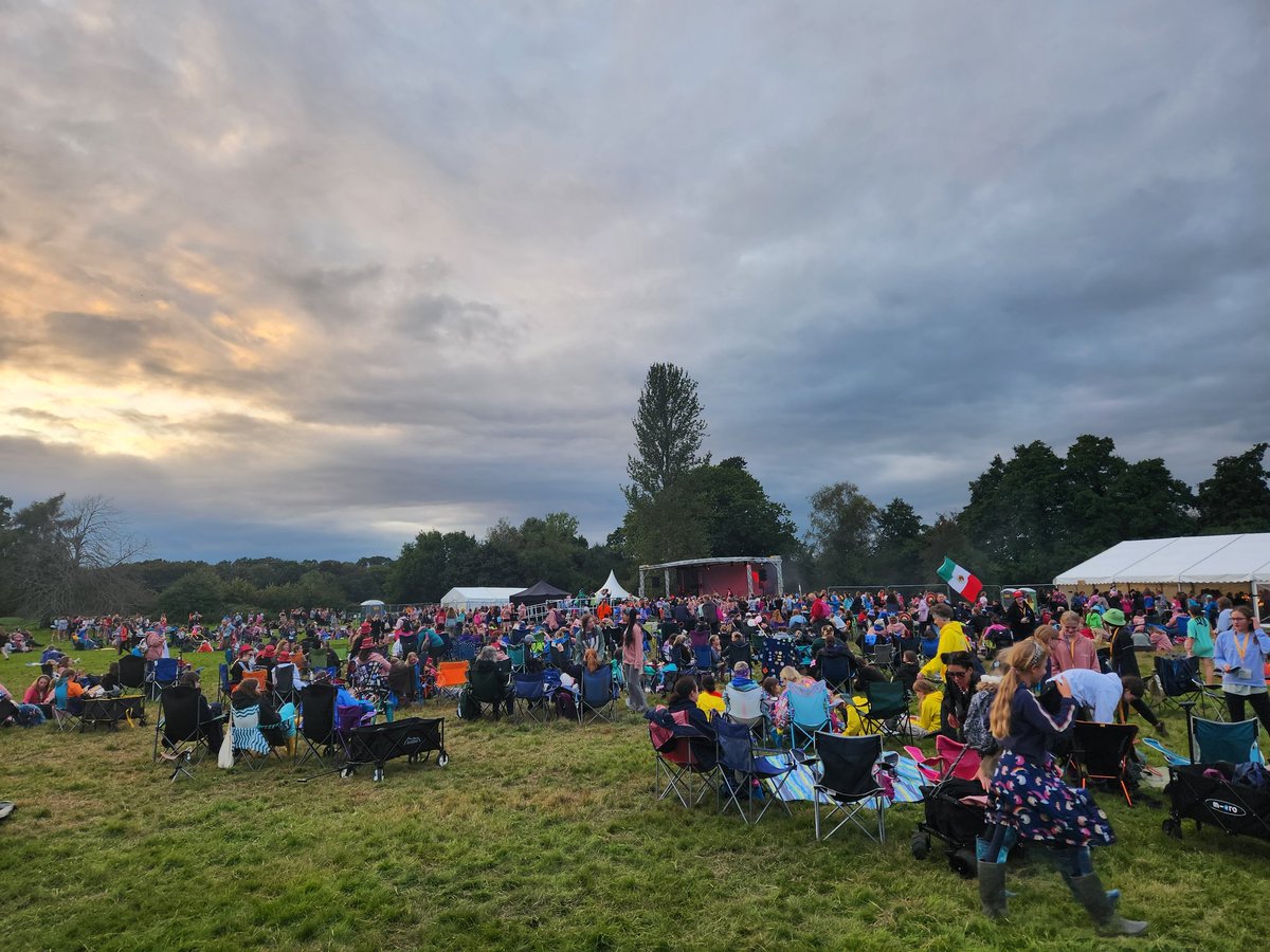 Spent a fantastic day at #WelliesandWristbands.   Thank you to volunteers &amp; staff who made it happen, leaders for enabling their girls to go and to all the young people who were an absolute pleasure to spend time with.  So lovely to have met so many amazing people today.