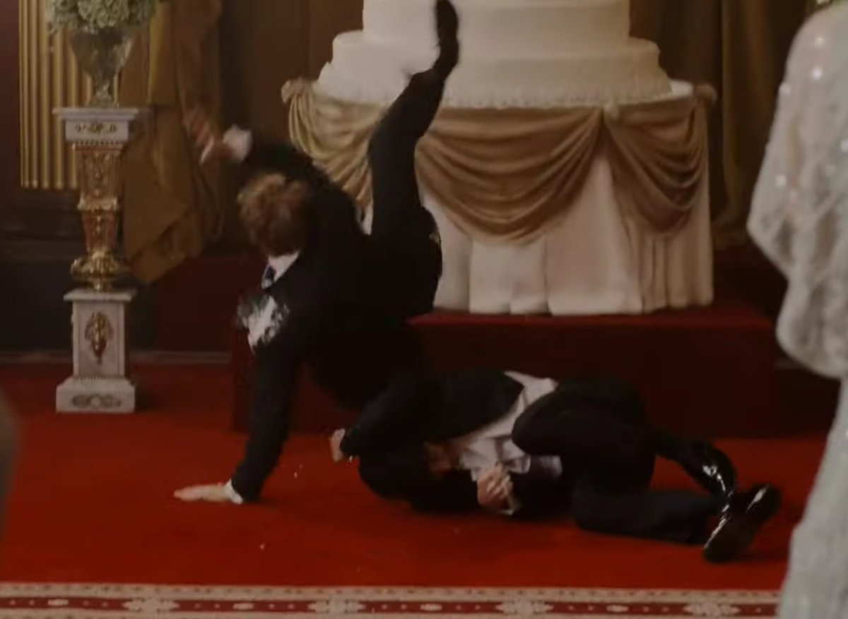 HRHFS0TUS's tweet photo. im sorry but every time i see henrys leg just fly up in the air i can't help but laugh at his dramatic ass https://t.co/nEuBq8FLxJ