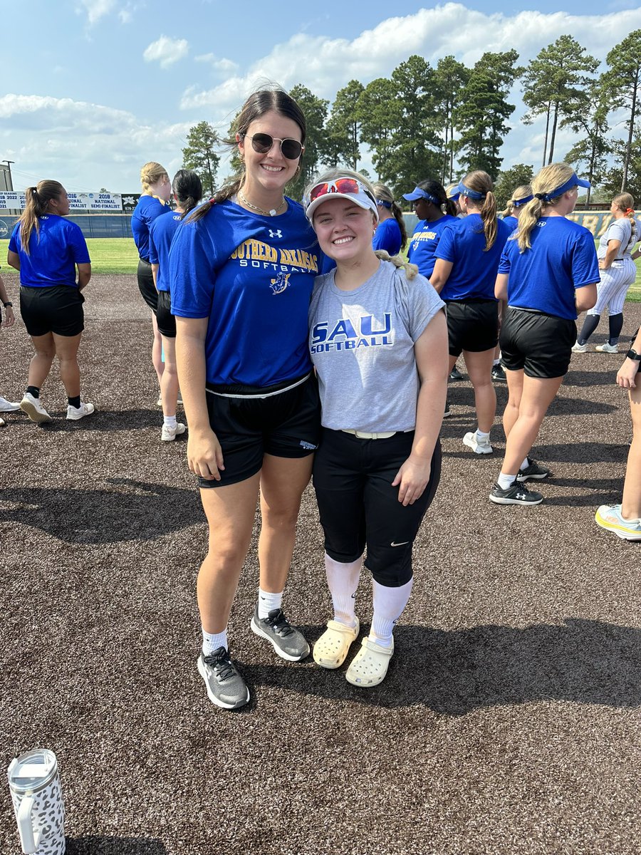 emalea_bailey's tweet photo. I had a great time at @SAUSoftball camp today! So glad I got to hang out with some future teammates and some old ones. Go Riders! https://t.co/CzJdbMU6W5