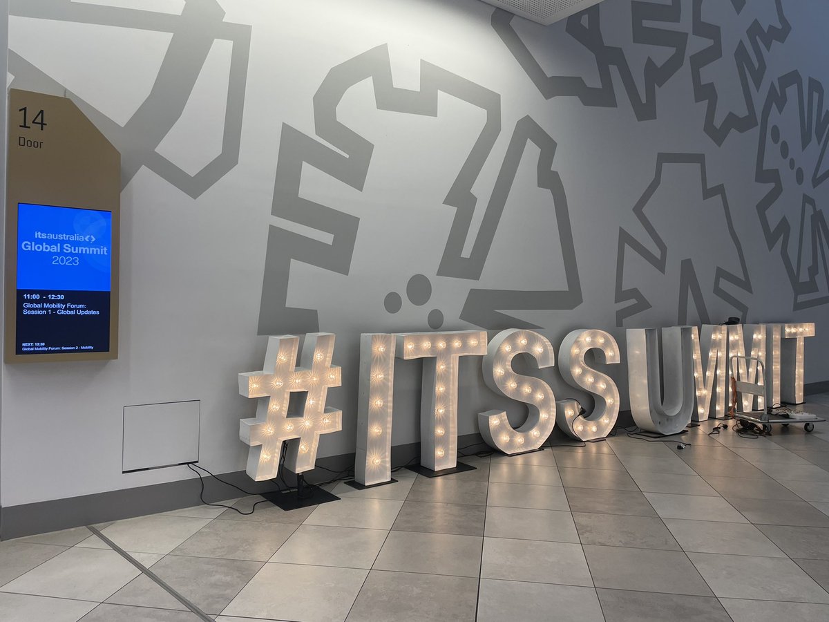 StaceyRyanITS's tweet photo. Final touches for opening #iTSsummit in Melbourne this morning - Just waiting for 'U' https://t.co/daaIbe5F5F