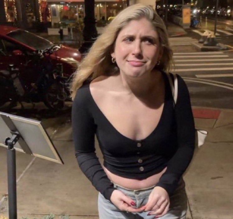 anseldeangelo's tweet image. Did this man say that Drew and Ralph “absolutely love each other”? And he’s supposed to be a LICENSED therapist? #RHOA 🍑