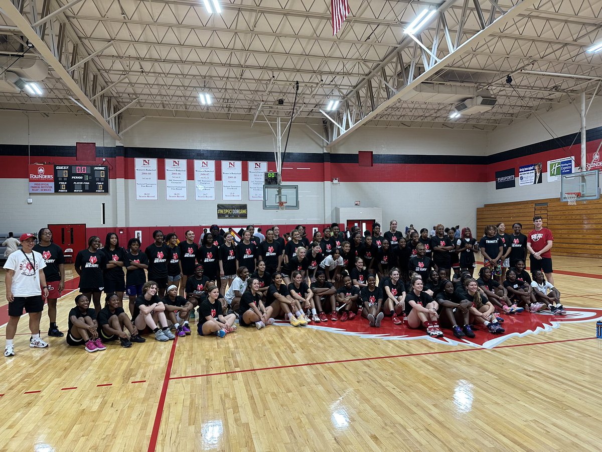 Eleazer was up today‼️ Shout out to our campers &amp; our players. Great turnout‼️Some returners from June showing us consistency💪🏽 Some new faces earning a spot on our radar📝 Thanks to everyone, especially those that brought our campers to The Berry on this fine Sunday‼️❣️🐺