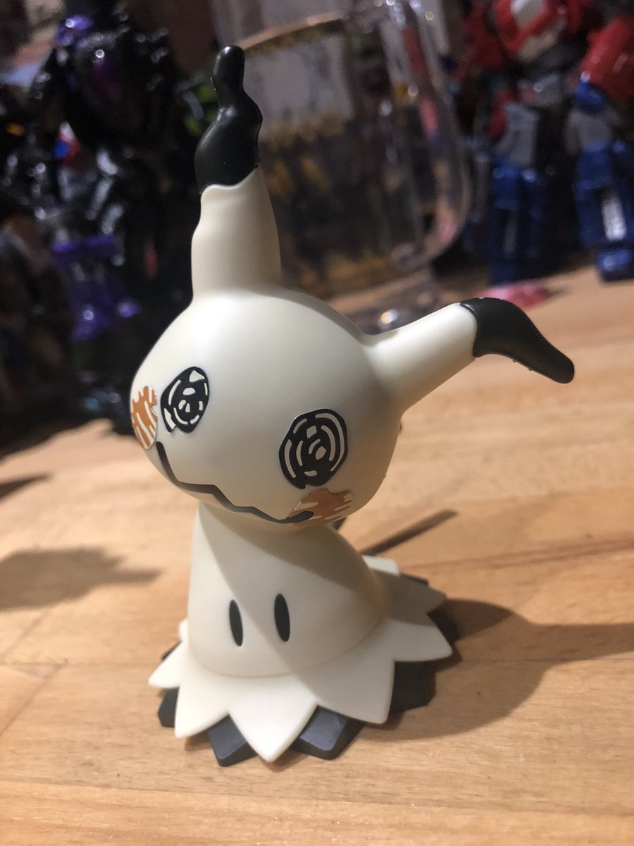 Speed_Freak01's tweet photo. thought i’d try and recapture some of that TFN Magic by building this mimikyu kit, signed by the lovely @LKamOfficial! https://t.co/HwKeIByJNy