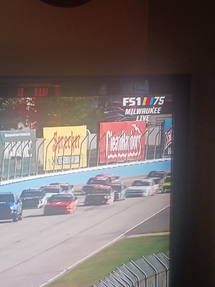 kitcon2332's tweet image. #CleanHarbors175