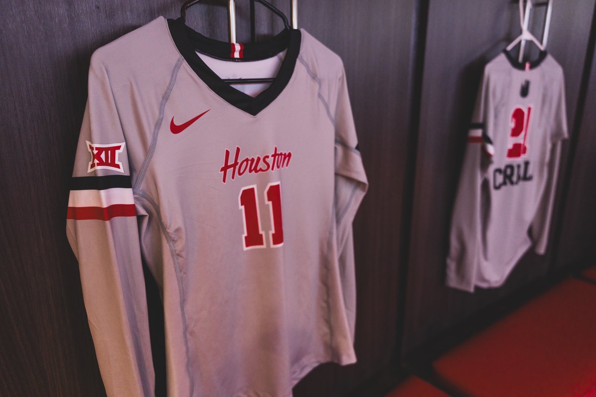 Gameday Fits 🩶❤️🖤

#BeSomeone