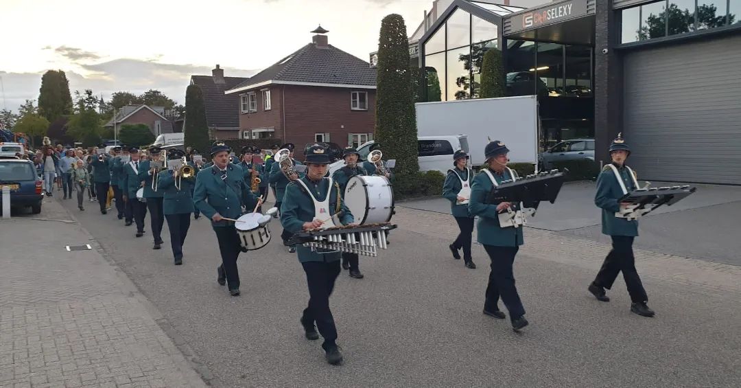 Geestjes's tweet photo. 🎼 Slagwerkgroep vd week!
Malletband Irene - Ederveen
https://t.co/27E64g5HvF
#Korpsmuziek #HaFaBra #KNMO #Music #slagwerk #ede https://t.co/MYHChParYs