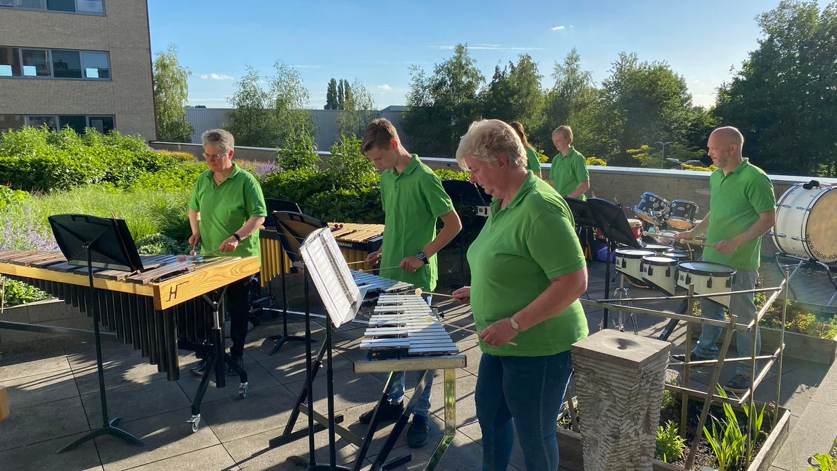 Geestjes's tweet photo. 🎼 Slagwerkgroep vd week!
Malletband Irene - Ederveen
https://t.co/27E64g5HvF
#Korpsmuziek #HaFaBra #KNMO #Music #slagwerk #ede https://t.co/MYHChParYs