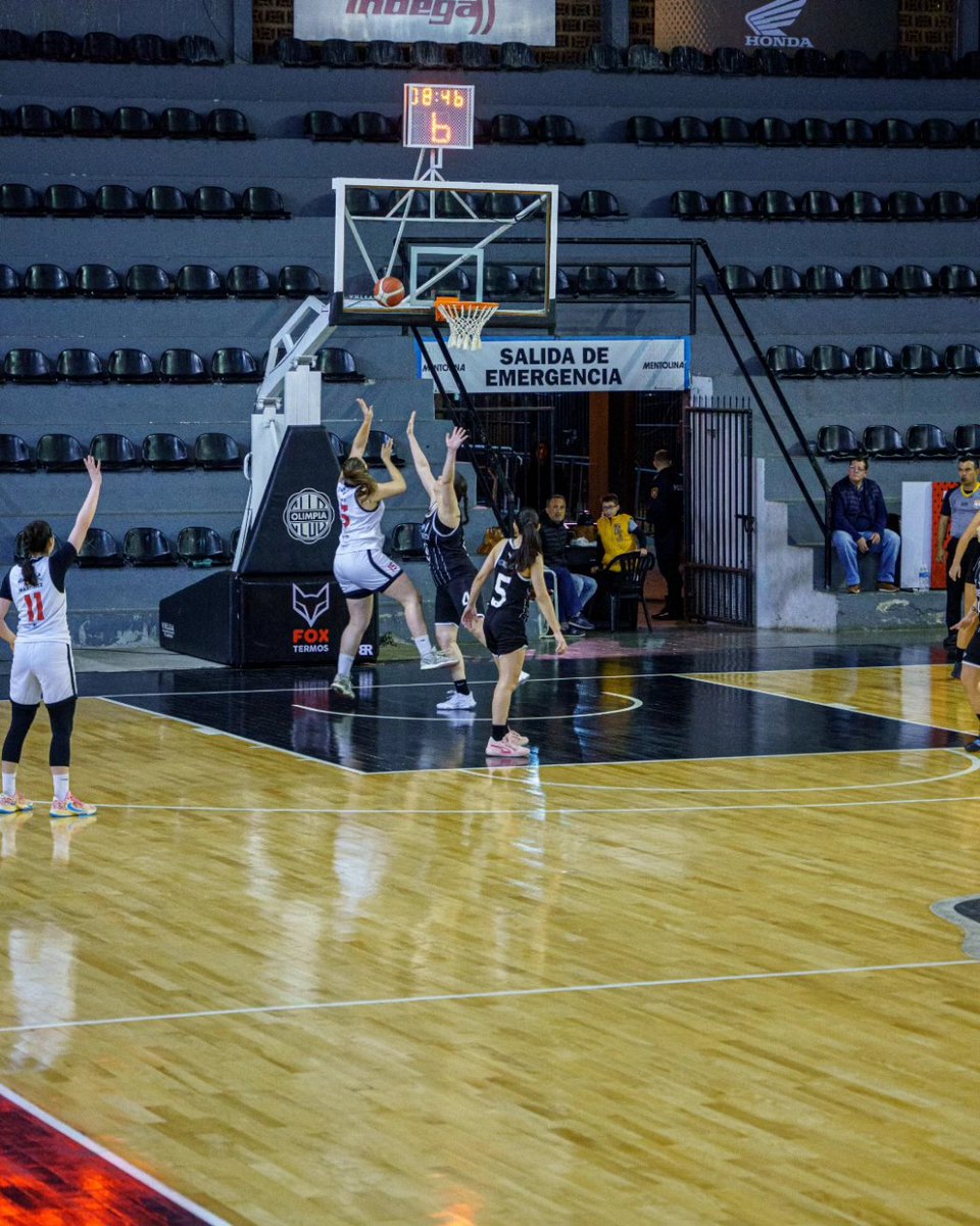 cpb_py's tweet photo. 📸 Imágenes del partido
Olimpia Queens (61)
🆚
Libertad (48)
Liga Nacional de Clubes Femeninos ⛹️♀️
Temporada 2023 🏆
🔛 Semifinales - Primera Rueda
✅ Fecha 1
#LNCF 🏀 https://t.co/oyEM4Vb7xn