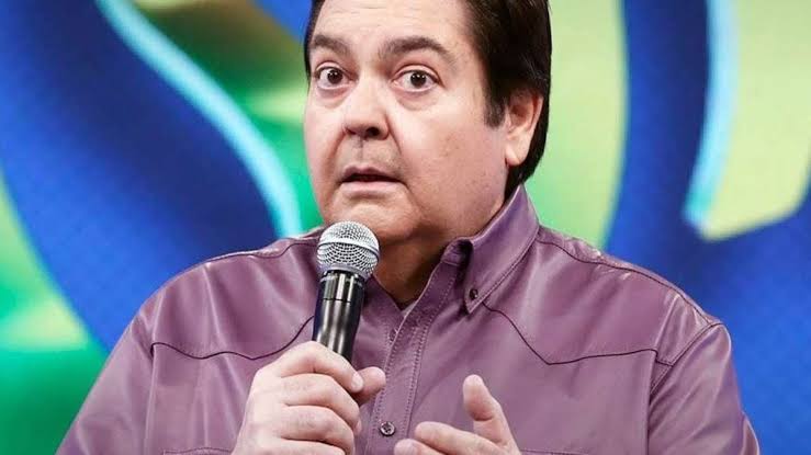 SergioAJBarrett's tweet photo. A cirurgia de transplante de coração do Faustão custaria R$ 8 MILHÕES se fosse feita fora do Brasil. 
E AINDA HÁ QUEM FALE MAL DO SUS? https://t.co/1V5qDiz1SS