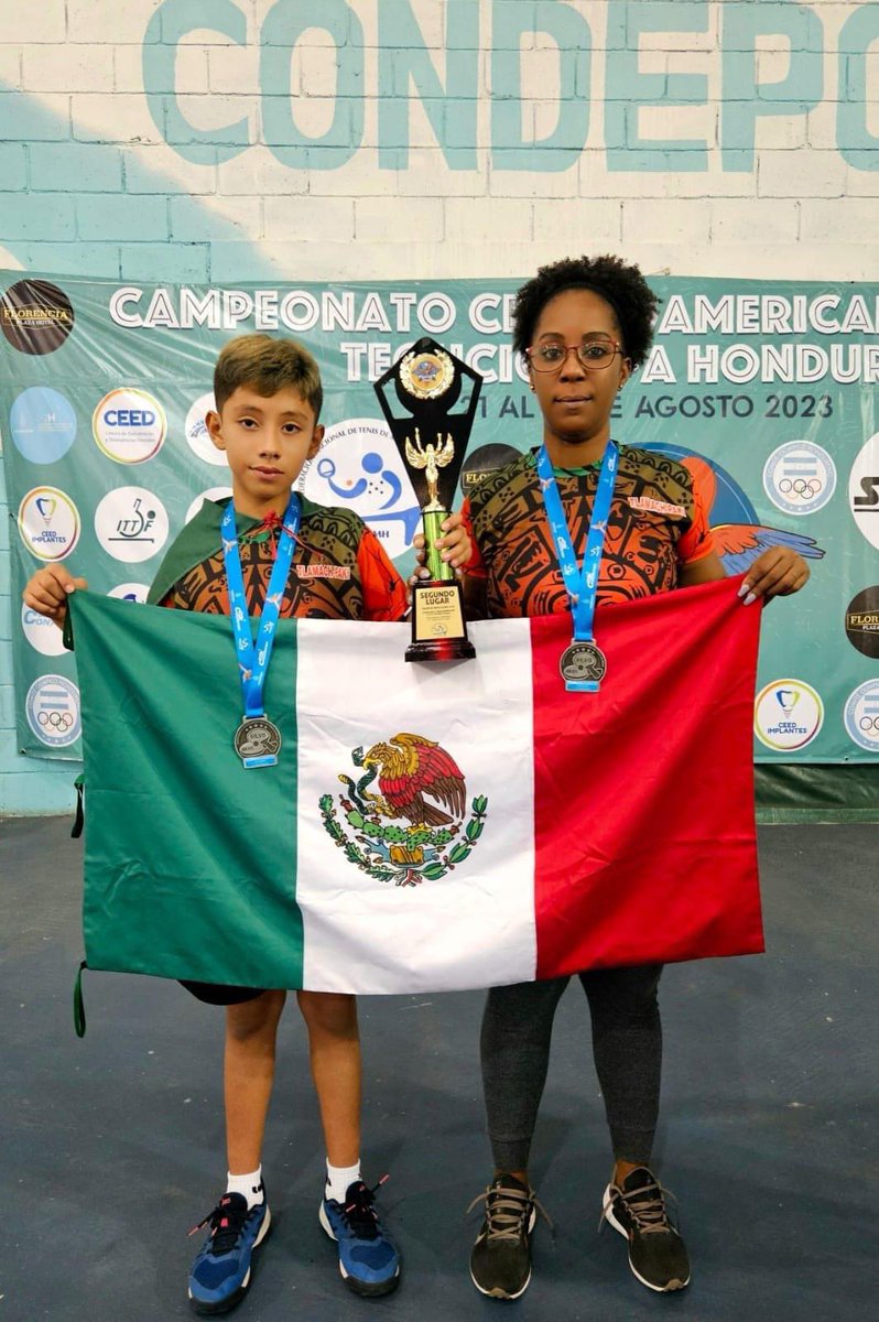 EvelynSalgadoP's tweet photo. ¡Eder Álvarez lo logra por #Guerrero! 🥈 

Con mucha emoción y alegría destaco el impresionante desempeño de esta joven promesa en el “Campeonato Centroamericano de Tenis de Mesa U11 y U13” en Tegucigalpa, Honduras.

Eder tus victorias, más que medallas, son el resultado de un esfuerzo y dedicación incansables.👏👏

¡Aquí estamos, apoyándote siempre y celebrando tus éxitos con el más grande #OrgulloGuerrerense!💪