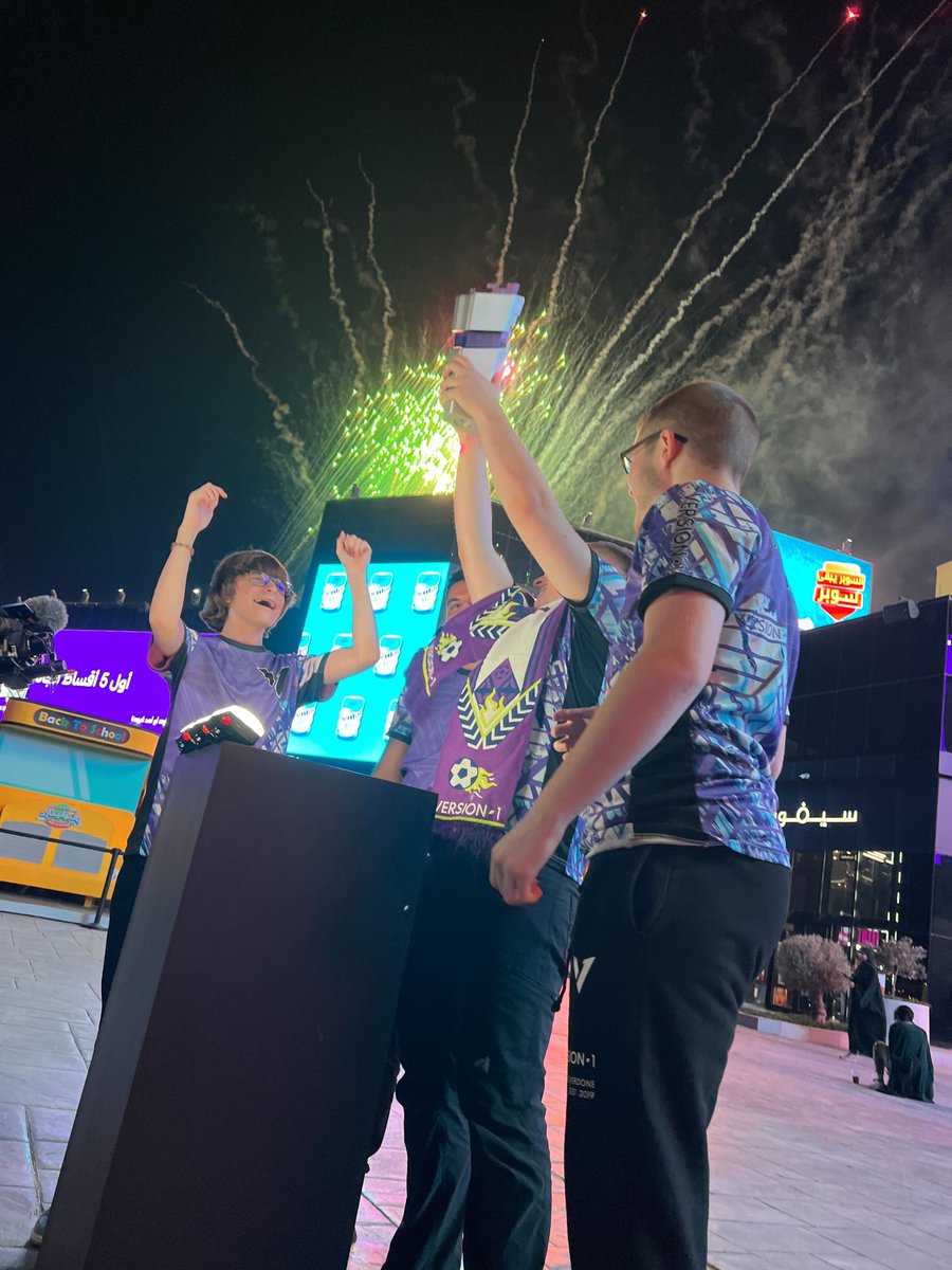 version1gg's tweet photo. Goodnight Riyadh 😴 https://t.co/YHY5rcMsev