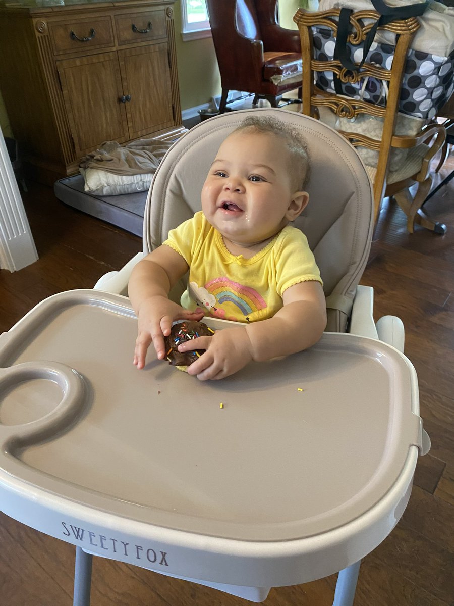 djwhit3D's tweet photo. Happy 1st birthday to my beautiful, smart, energetic and biggest warrior of us all MJ❤️❤️ DaDa loves you so much and you make being your dad full of happiness and joy 🤧🥲 https://t.co/KHzCoj43E1