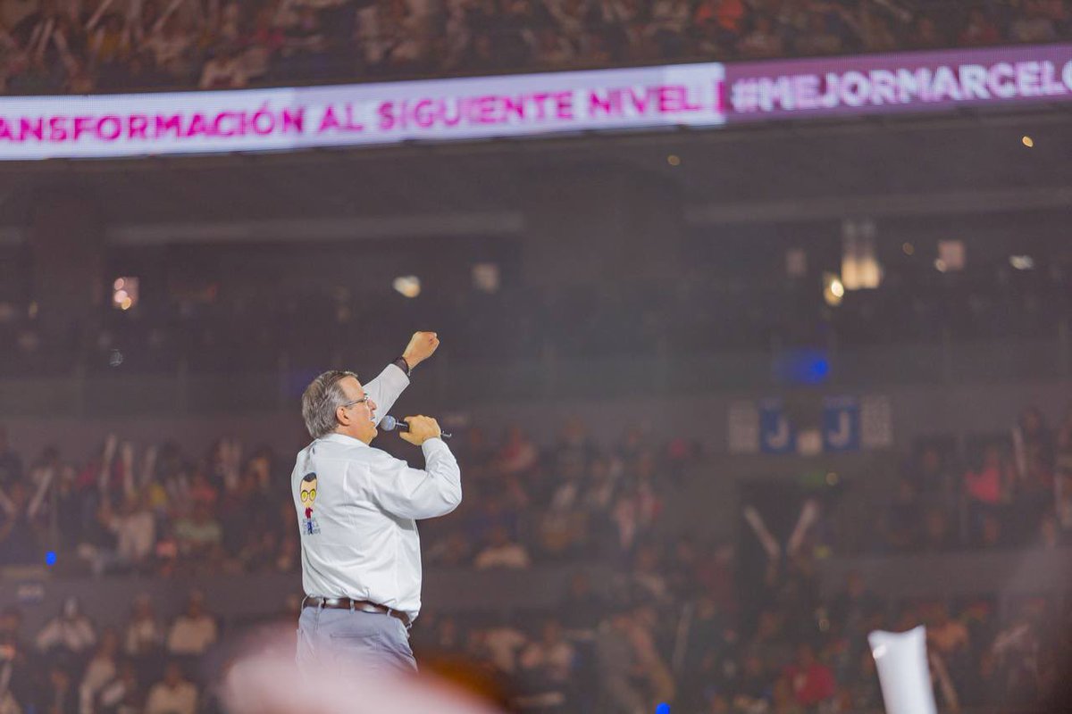 ComeleCarnal's tweet photo. Este proyecto se cocinó, se degustó y se disfrutó. Viene lo mejor con nuestro Carnal @m_ebrard.

#CómeleCarnal #YaSabesCuál https://t.co/13LYMRc4DL