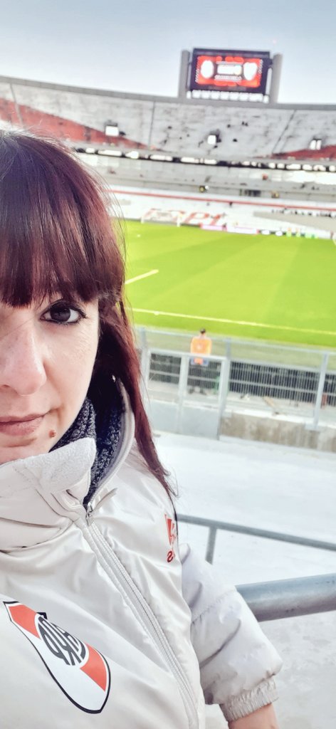 MarianTurfera's tweet photo. #FOTOMASMONUMENTAL ⚪❤️⚪ https://t.co/ixBiA0mwdt