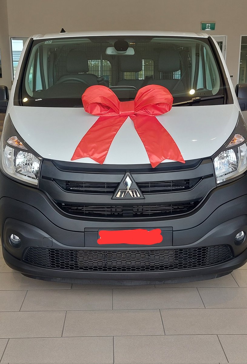 I picked up my new delivery van on the weekend.  Don't worry, the red bow hasn't stayed on the bonnet. 
#samspopcorn #smallbusiness #southaustralia #businessowner #business #buysa #buylocal #popcorn #kidpreneurship #kidtrepreneur #kidsbusiness #entrepreneur #entreprenuerlifestyle