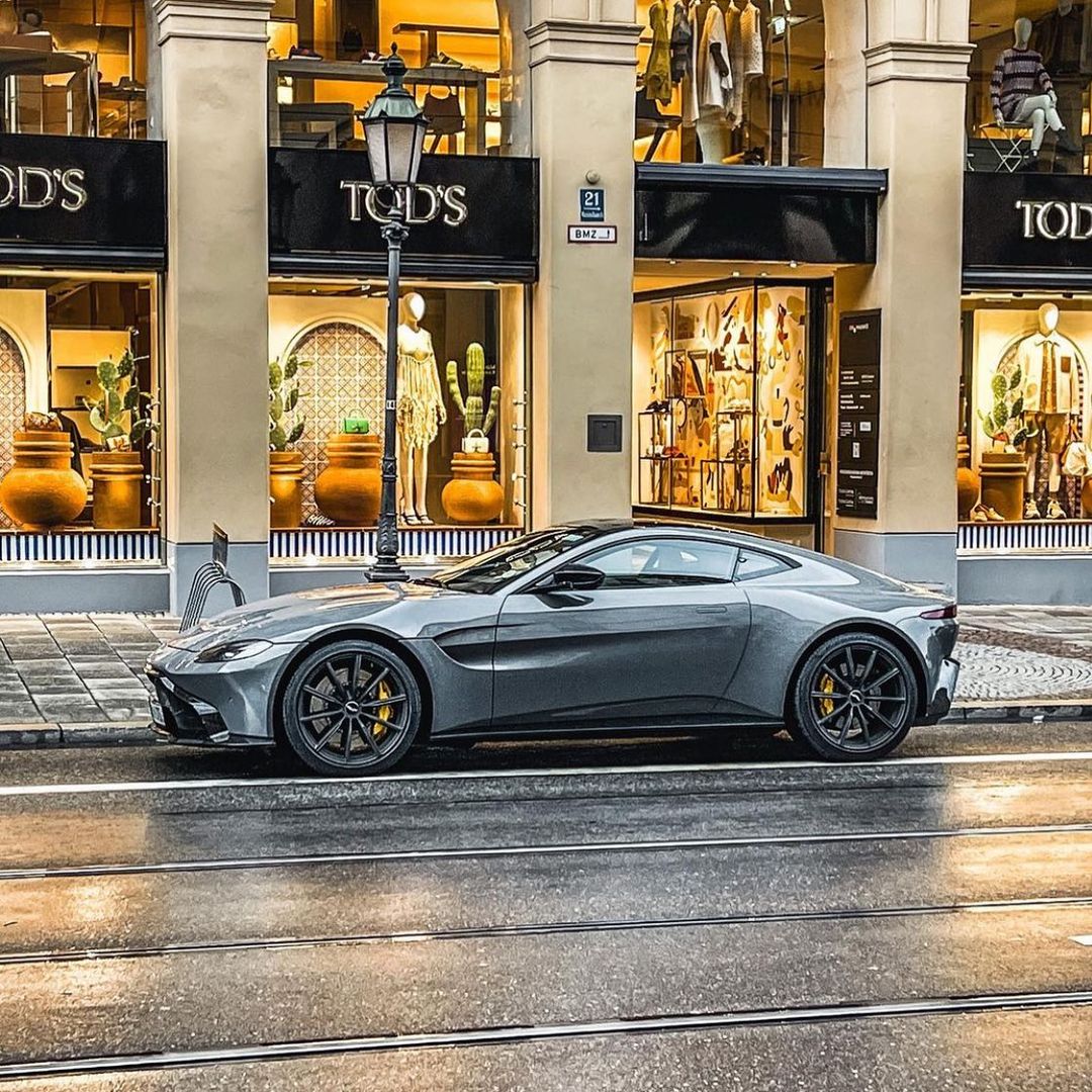 #AstonMartin