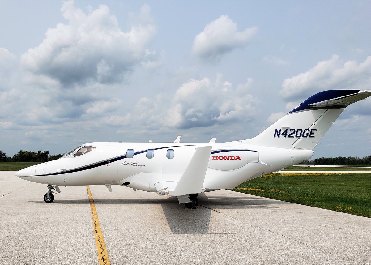 Captmoonbeam's tweet photo. Spent two days riding in the right set of  brand new Hondajet I was very impressed. It was a fun airplane. #HA420 #hondajet #hondajetelite #generalaviation #aircraft #airplane #privatejet #aircraft #airplane #plane #pilot #aviation #captmoonbeam #captainmoonbeam https://t.co/BiJjeYrWYi