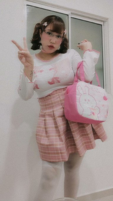 Oufit del dia https://t.co/h1VTXVHa1D