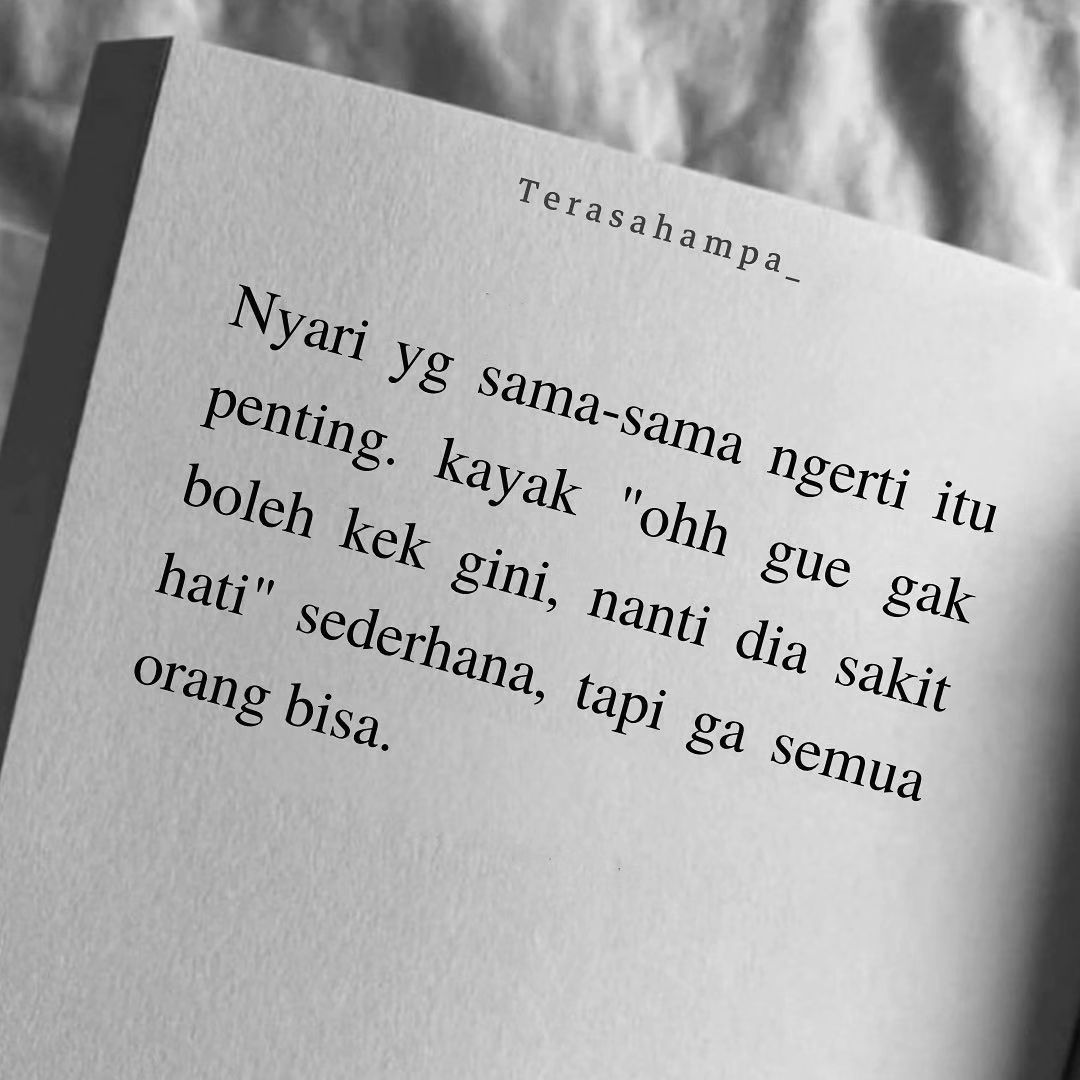 penikmat hujan tweet media