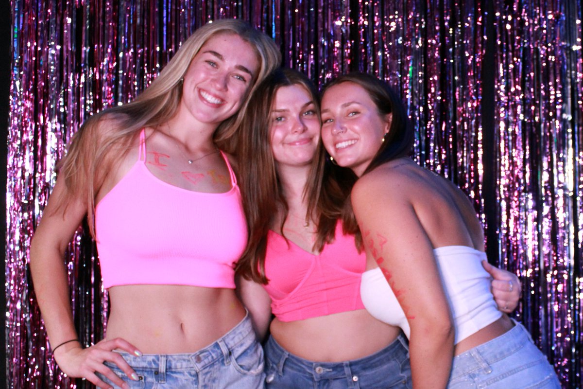 Saturday night was lit at the PAC for AMP's Glow Crazy event. Thank you to everyone who attended, and we hope everyone had a great first week of classes!