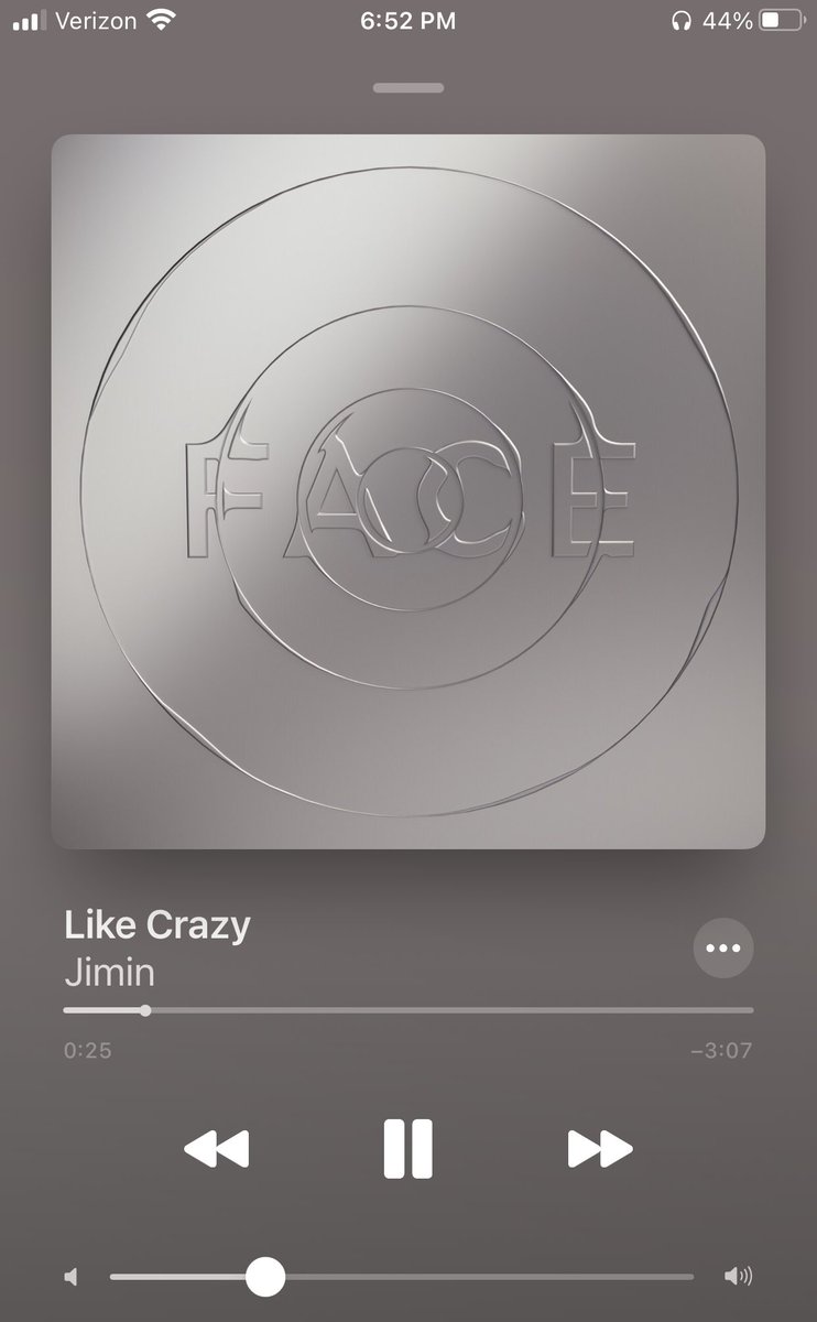 Maria_26596243's tweet photo. โฆstill hereโฆโค๏ธโ๐ฅ
#LikeCrazy_FACE ๐ถ
#JIMIN ๐ค
@BTS_twt https://t.co/d6LFJsV8NU