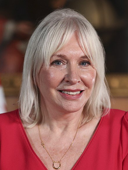 🎯 #GutlessGrifters 🎯 ❌ Bottling out at the next GE ❌ Nadine Dorries Constituency: Mid Bedfordshire MP since : 2005 Majority: 24664 #ToriesOut417 #GeneralElectionNow 1/11