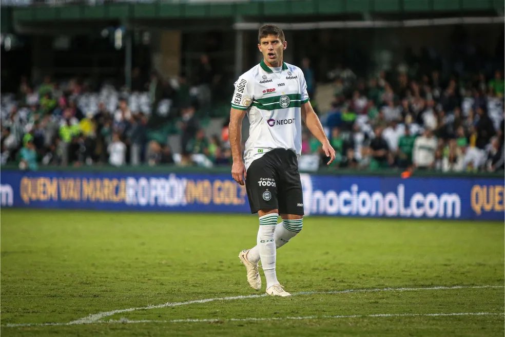 R10Score's tweet photo. GOOOOL DO CORITIBA! ⚽✅
Kuscevic diminui para o Coritiba.
⏰ 68' | Fortaleza 3️⃣x1️⃣ Coritiba
#FORxCFC #Brasileirão2023 https://t.co/nzw8Bx0gYL