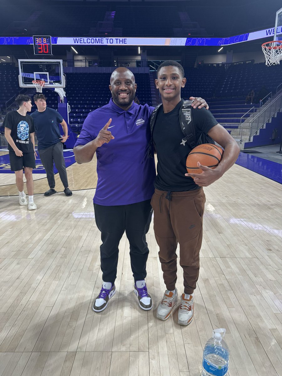 Thank you JMU staff for an excellent day at elite camp, and the new interest !! Excited for the staff to be watch me work and Grow !!! #JMU #Dukes 
Game 1 - 14pts, 3ast , 3 Reb 
Game 2 - 16 pts, 4ast , 3 Reb 
Game 3 - 14 pts, 3 ast  2 Reb 
Untagged staff
Charlie D, Coach Baker