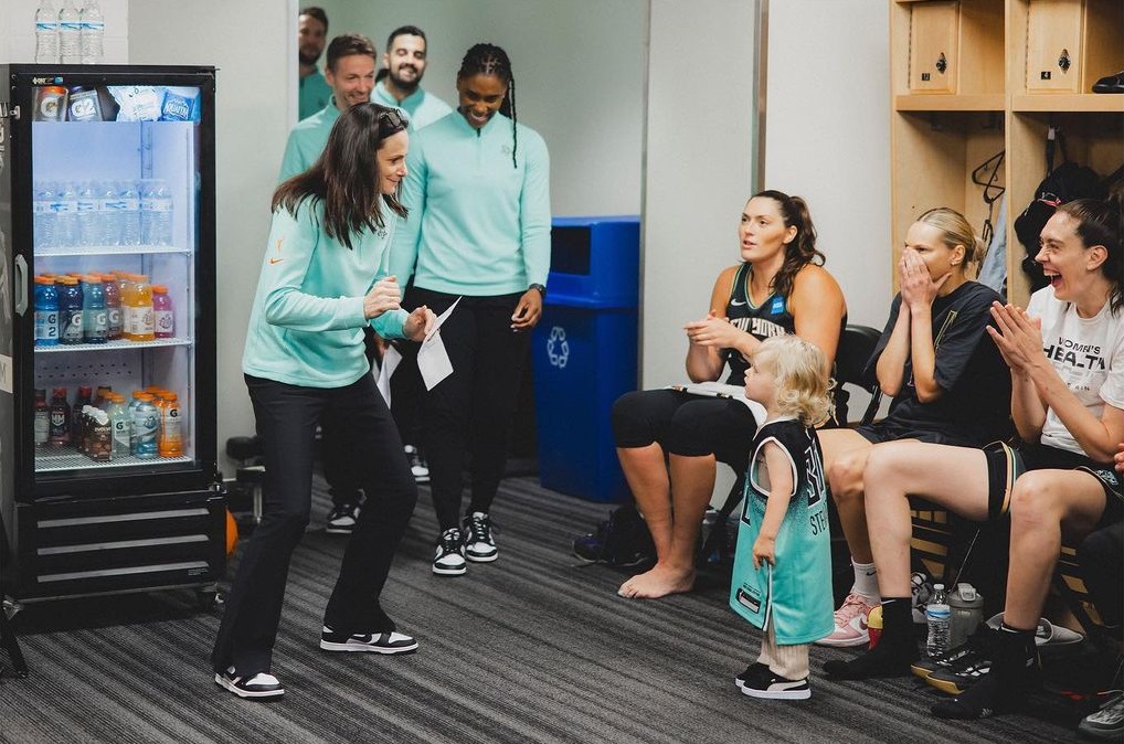 Please... 🥹

Via <a href="/nyliberty/">New York Liberty</a>