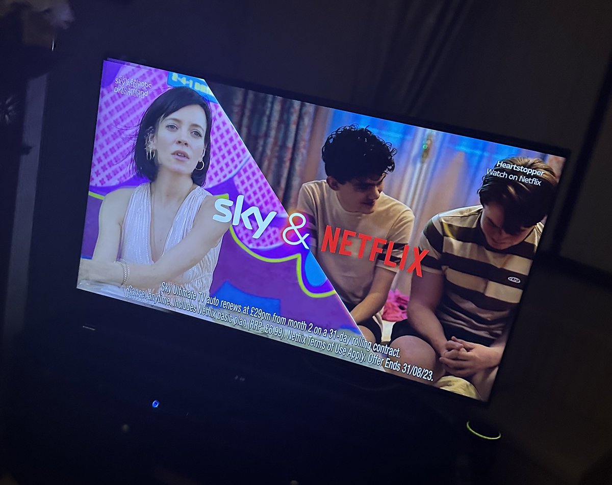 coloursofchar's tweet image. heartstopper in an advert!!