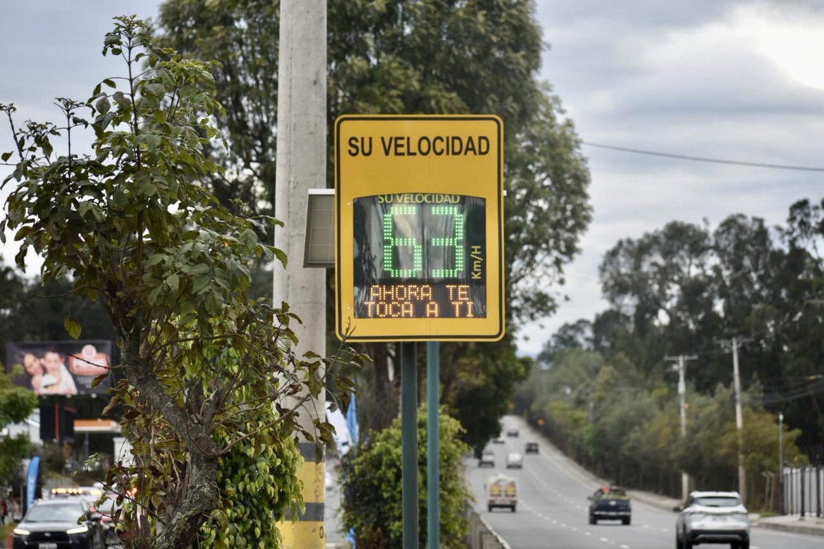 MunicipioCuenca's tweet photo. ¡Hoy cumplimos #AhoraTeTocaATi!💯

Terminamos el contrato de los #radares de tránsito y en su lugar, fortaleceremos la prevención y educación vial.

¡AHORA TE TOCA A TI, respetar las señales y ser parte del cambio!

Propuesta 94 cumplida. ✅ https://t.co/HHZ8p8lHEx
