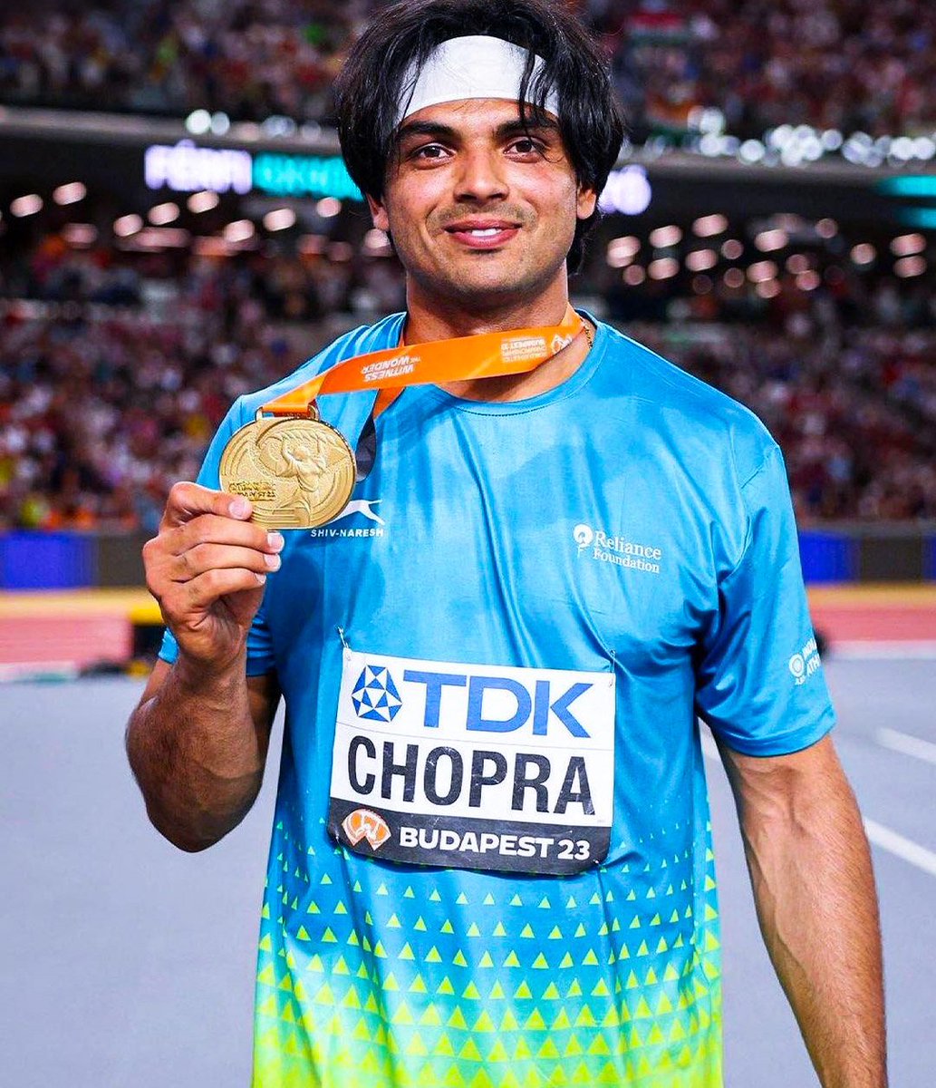 HitssEntertain's tweet photo. What a proud moment for India 🇮🇳

Neeraj Chopra becomes the 1st ever Indian to win the Workd Athletics Championship title, as he bags GOLD in Mens Javelin, with a best throw of 88.17m 🥇❤️

#athletics#neerajchopra #sports #worldathleticschampionship2023 
#hitssentertainment #news https://t.co/qwl1tW3aqq
