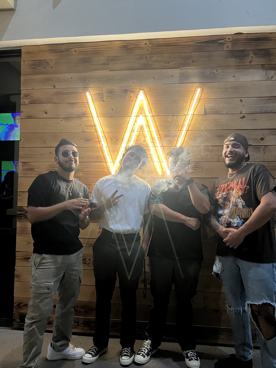 youngmigo_99's tweet photo. 🤞🏽🤞🏽🤞🏽 https://t.co/0P2ANo90ko