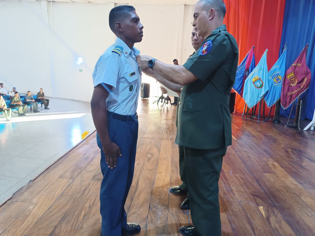 ATMCE2's tweet photo. #27AGO23 Desde el teatro de nuestra @ATMCE2 se llevó a cabo Acto de  ascenso a las jerarquías especiales del personal de Cadetes de esta casa de estudios.
¡Tecnología e Innovación!
#ATMCE
#UMBV
#Excelenciaeducativamilitar https://t.co/YbCGFTc113