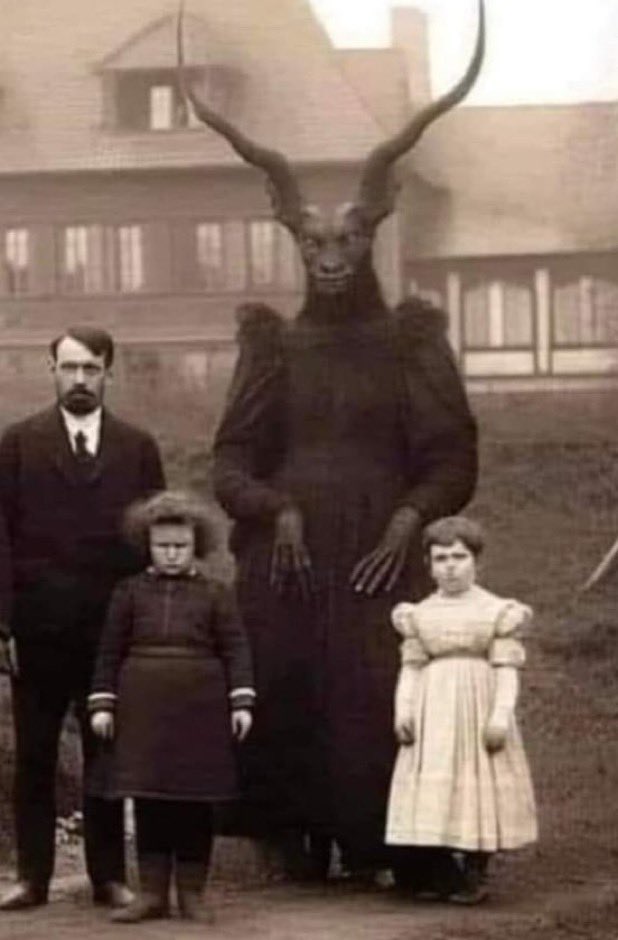 whitecatprophcy's tweet photo. When the only ex-Mormon in the family goes to a family event https://t.co/TWa9E4GtLS