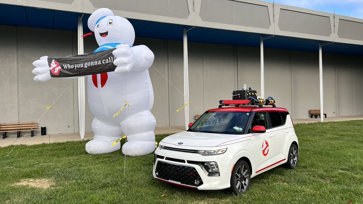 columbusgb's tweet photo. Good morning Columbus, Ohio. We are here at the Columbus Toy Show presented by CTS Promotions. We are here from 8am to 4pm. 

Stop by our booth and our Ectos. Photo ops are always encouraged and absolutely free!

Who ya gonna call? #ghostbusters #ghostcorps #columbus #Ohio https://t.co/uAF1XLb53j