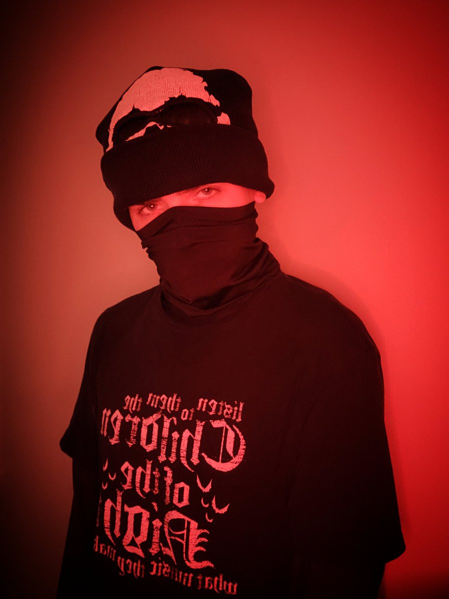 dom_kills's tweet photo. "The Villian, The Villian,
 Cuz on the Outside I Look Evil,
 Who Causes Nothing But Trouble,
 Yeah You Say I'm the Villian"!
"Villian" - Dom Hunsinger
#Villian #Original #create #Creative #PHOTOS #photography #photographer #red #RedPhoto #emo #goth #gothic #gothstyle #gothicstyle https://t.co/wfcvuXPSd3