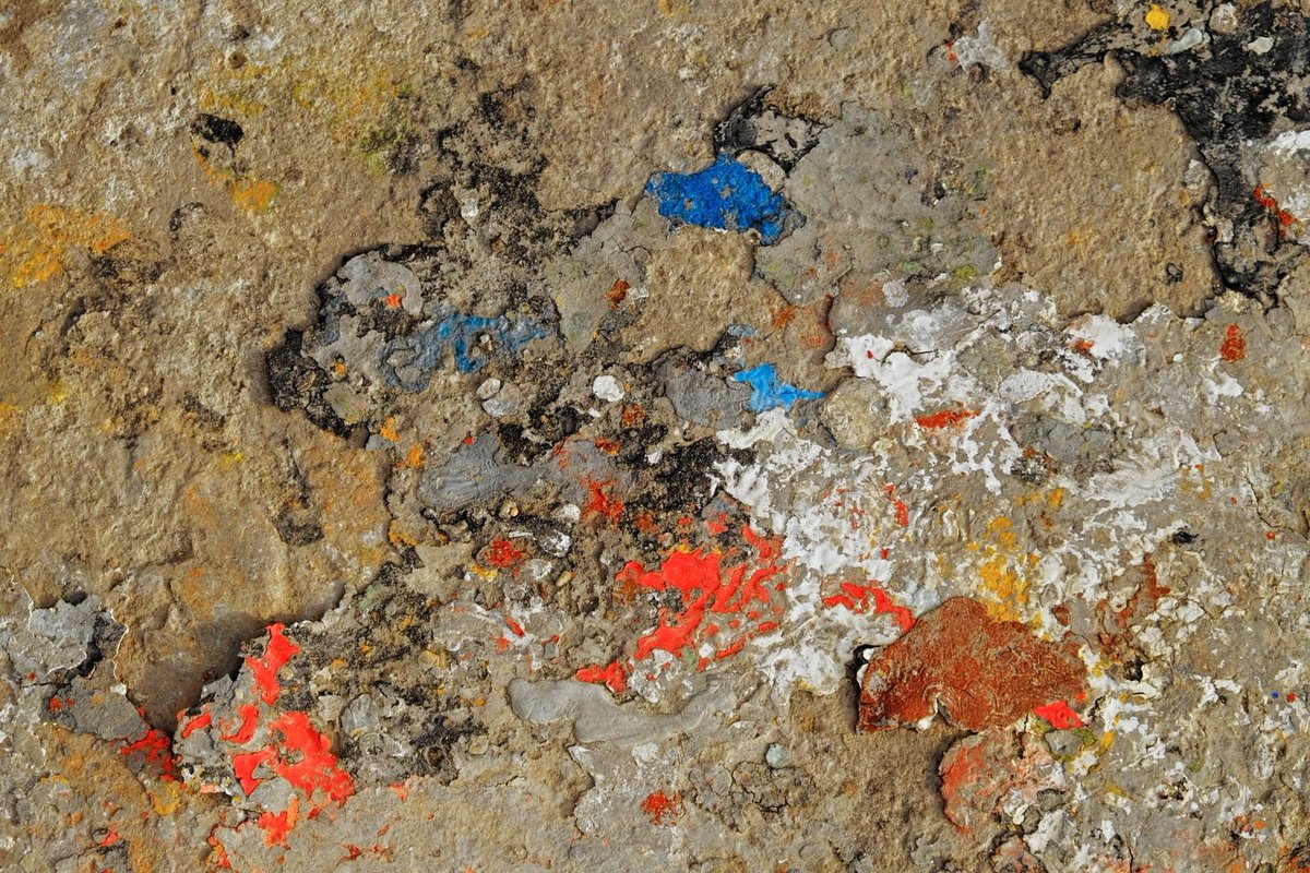 apex_archive's tweet photo. Die letzten Reste einer Farbenfabrik, die zuvor an diesem Fleck gestanden hat.
#Farbe #Farben #colors #flecken #abstract #fotografie #paint https://t.co/BnVhykod2K