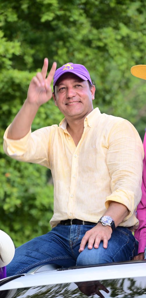 AbelMartinezD's tweet photo. Hoy hemos presenciado una poderosa manifestación del pueblo dominicano. Una clara señal de que todo el país está unido en su deseo de un nuevo comienzo.
Las voces de miles hablan más fuerte que nunca: es hora de poner fin a la destrucción que ha caracterizado la administración del gobierno del PRM y trabajar hacia un futuro próspero y esperanzador.

Estamos listos para dejar atrás la era de desilusión. ¡Aguanten ya falta poco!