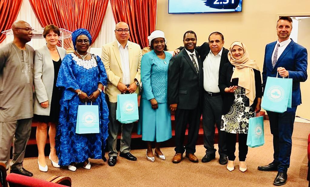 tititijaniwpg's tweet image. Along with some members of #TeamPC @JaniceMLPCSeine, @smith4lag, @jonreyes204 and Saima Aziz, I had the pleasure of fellowshipping at @RccgWinnipeg today. I thank the members and Pastor Okunnu for the warmth and prayers. Every support counts on our pathway forward. Most grateful.