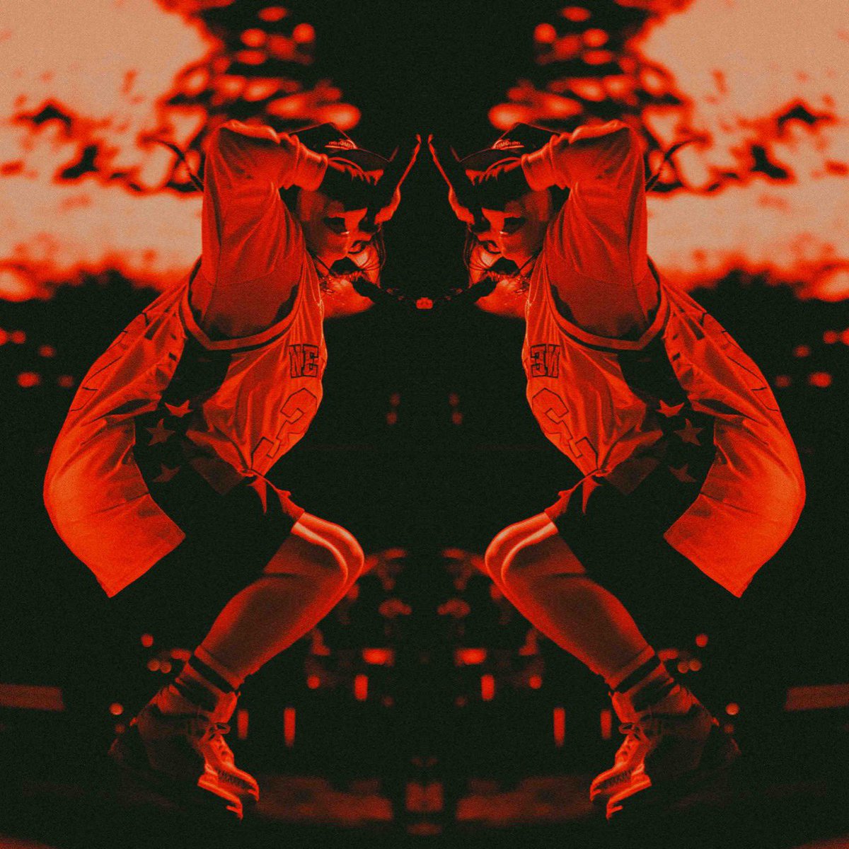 #ishaedits of the icon that is <a href="/billieeilish/">billie eilish</a> doing the most at <a href="/OfficialRandL/">Reading & Leeds Fest</a> ❤️‍🔥❤️‍🔥❤️‍🔥

CREDIT OF USED: @ishashahphotography