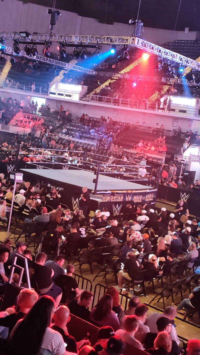 TheJaxonBlade1's tweet photo. #WWEHuntsville The Fallen One has arrived #FallenOne #FallenSons https://t.co/sgiU2QRibP