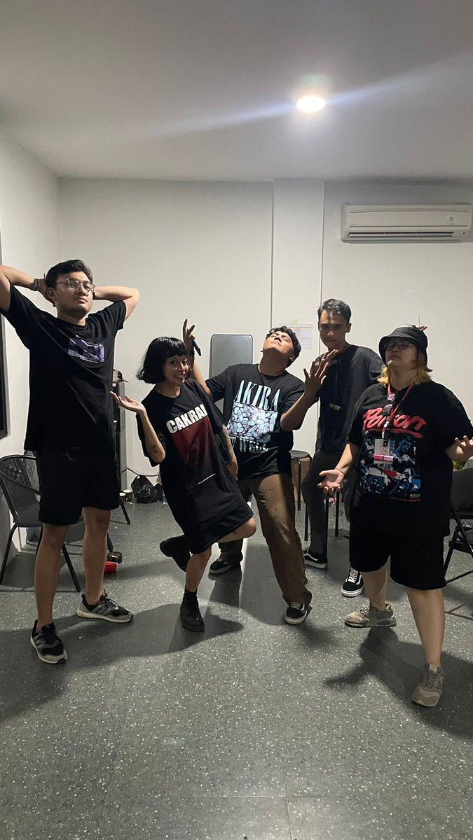 aldizuul's tweet photo. Rekaaarghh attack 🌈🫰🫶🤌🏻🤝🌞🦄🖐🏻🤌💊🫂🤼‍♀️
Btw kaosnya @XcakramX nich.... https://t.co/rHOjNLWSF7