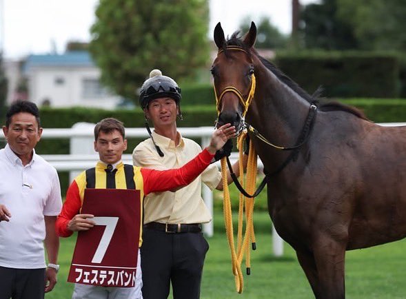 どもありがとうございます First win in Japan 🇯🇵🏆It was amazing to represent Hong Kong @HKJC_Racing for the World All star Jockeys 🏇⭐️. Thanks to the JRA for such great organisation and all the team behind me !Thanks to the fans for the warm welcome ! I hope to be back soon 🫶🏻