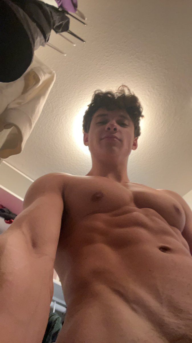 itscjclark69's tweet photo. Dream about me https://t.co/swaWIOPkXS